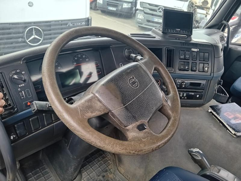 Volvo FM 400 - Abrollkipper: das Bild 5 Volvo FM 400 - Abrollkipper: das Bild 5