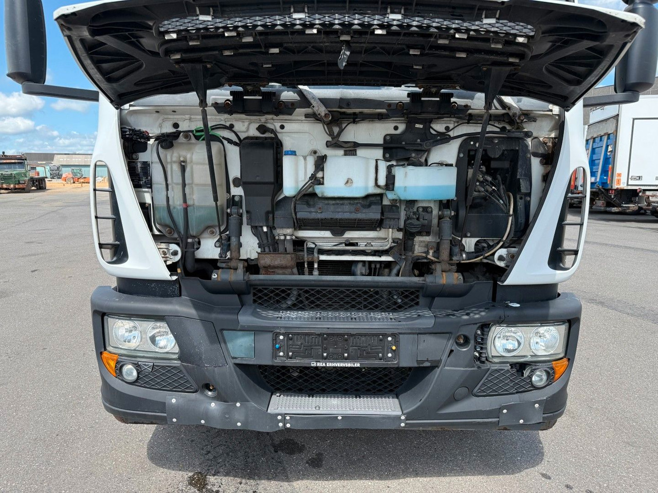 Kühlkoffer LKW Iveco 180E32 Schmitz / Thermo King T-1200R Spectrum Iveco 180E32 Schmitz / Thermo King T-1200R Spectrum: das Bild 10