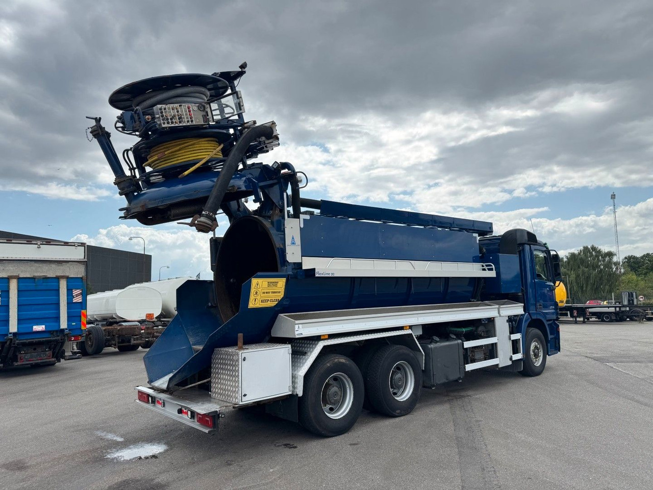 Saug-/ Spülfahrzeug Mercedes-Benz Actros 2636 6x4 RHD Hvidtved Larsen Flexline 312: das Bild 18 Saug-/ Spülfahrzeug Mercedes-Benz Actros 2636 6x4 RHD Hvidtved Larsen Flexline 312: das Bild 18
