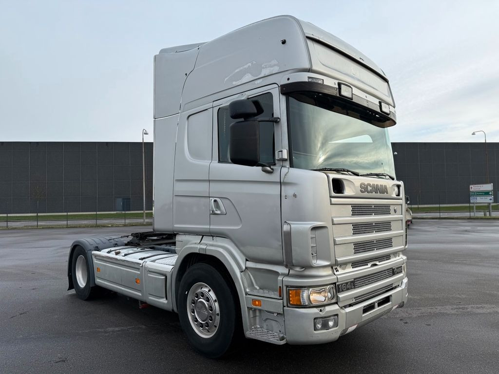Scania R164/480 V8 4x2 Topline / Retarder Scania R164/480 V8 4x2 Topline / Retarder - Sattelzugmaschine: das Bild 2 Scania R164/480 V8 4x2 Topline / Retarder Scania R164/480 V8 4x2 Topline / Retarder - Sattelzugmaschine: das Bild 2
