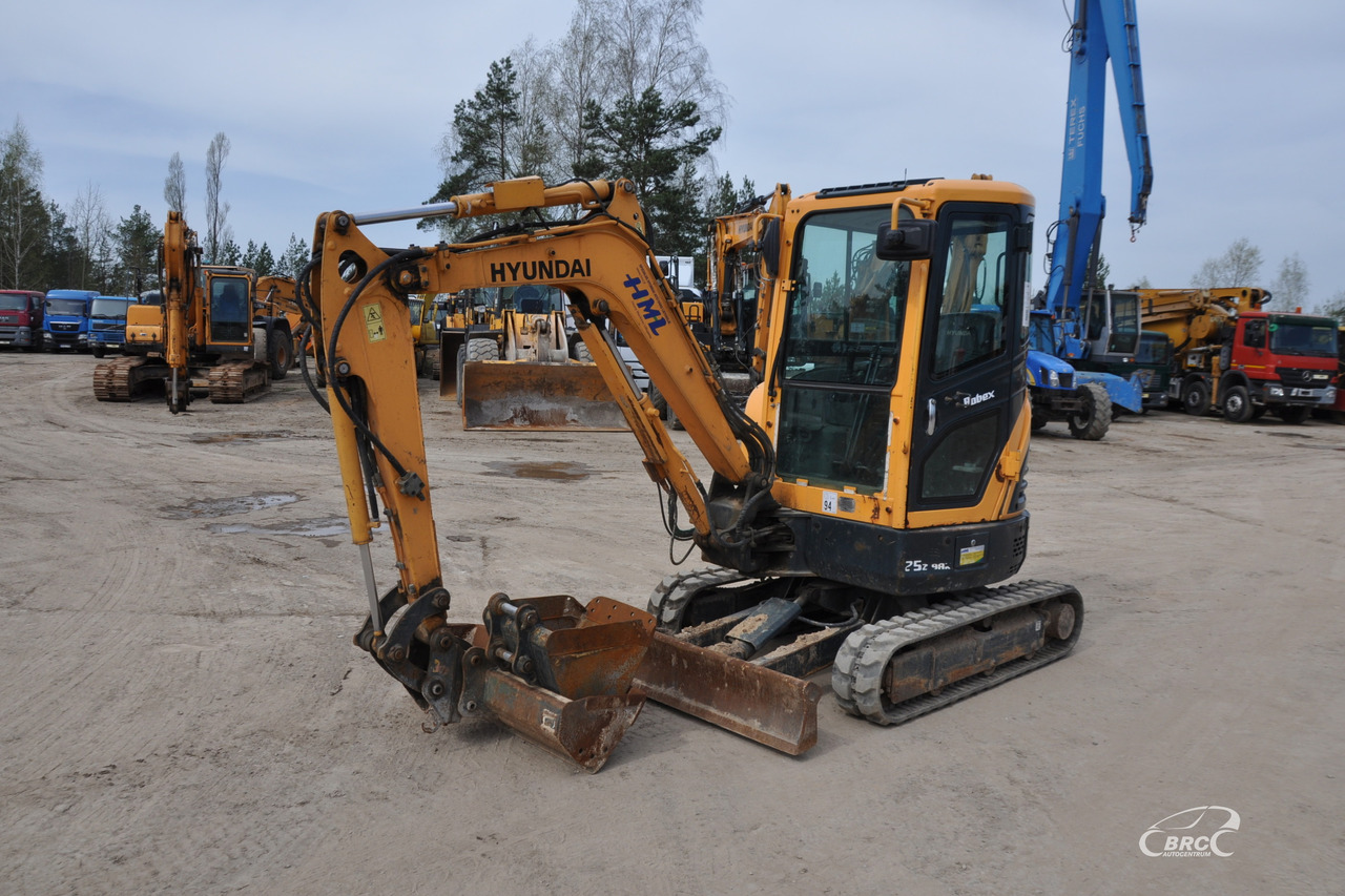 Hyundai R25Z-9AK - Minibagger: das Bild 1 Hyundai R25Z-9AK - Minibagger: das Bild 1