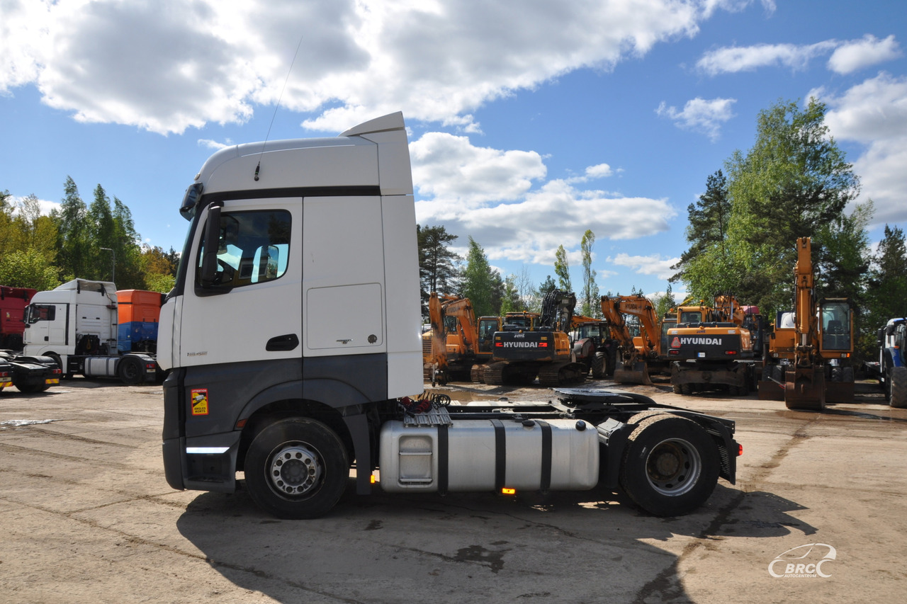 Mercedes-Benz Actros - Sattelzugmaschine: das Bild 3 Mercedes-Benz Actros - Sattelzugmaschine: das Bild 3