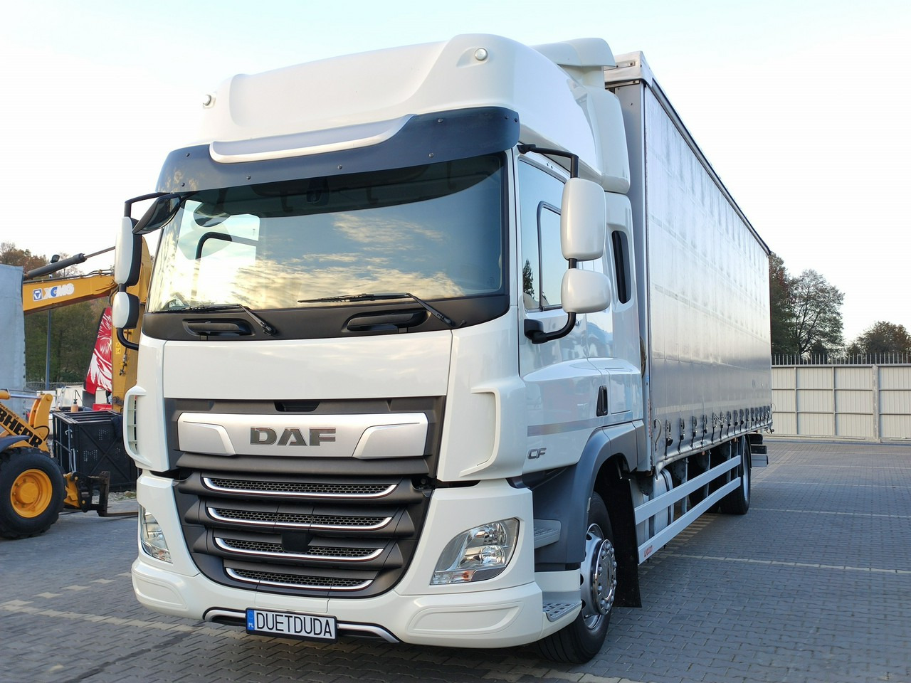 DAF CF 290 E6 Firana Tył Drzwi Dach Podnoszony / Zsuwany Długi 9.30m - Plane LKW: das Bild 4 DAF CF 290 E6 Firana Tył Drzwi Dach Podnoszony / Zsuwany Długi 9.30m - Plane LKW: das Bild 4