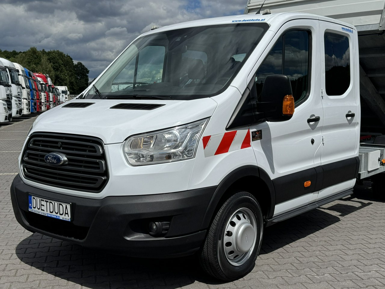 Kipper Transporter Ford Transit: das Bild 8