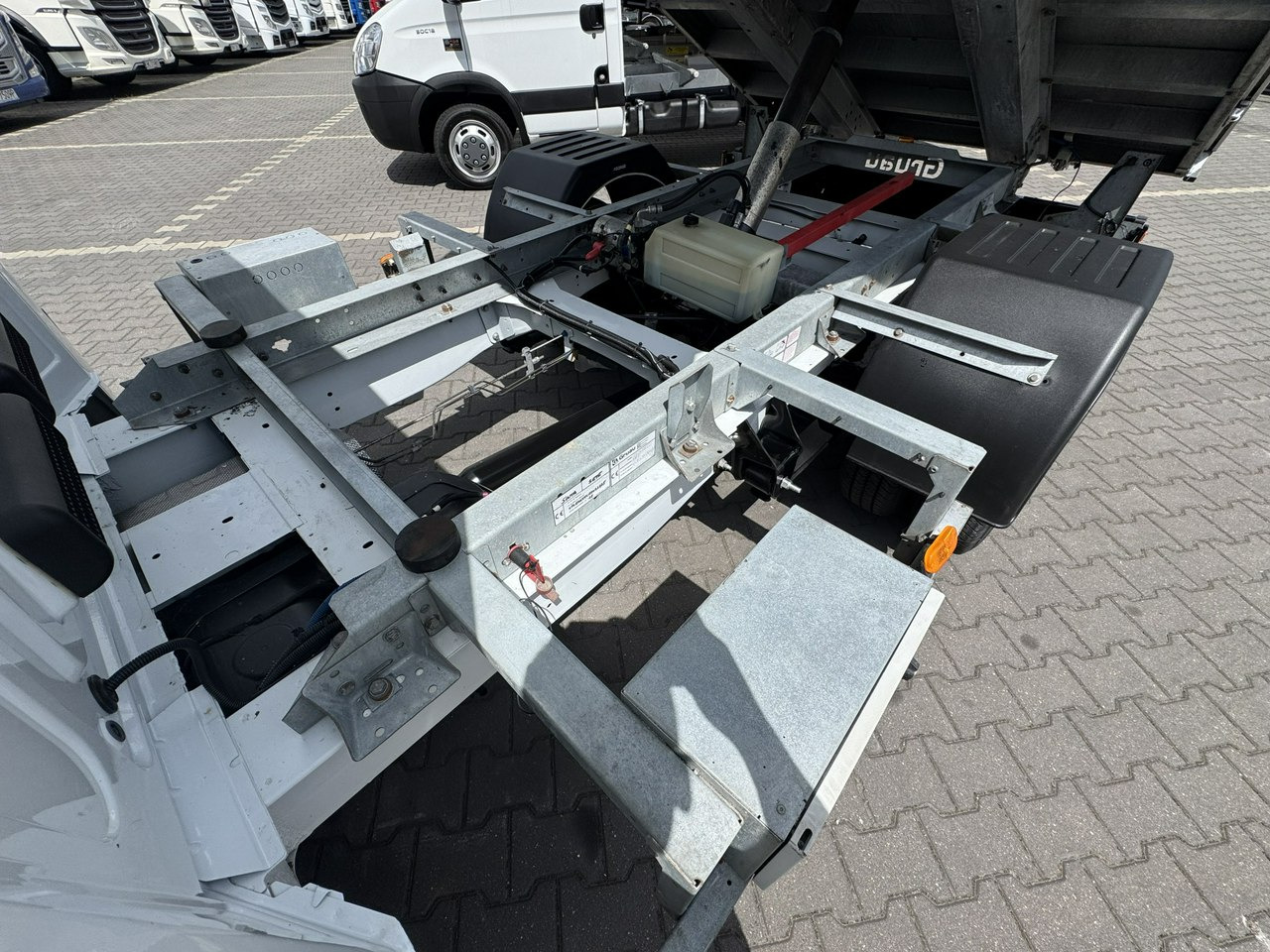 Kipper Transporter Ford Transit: das Bild 11