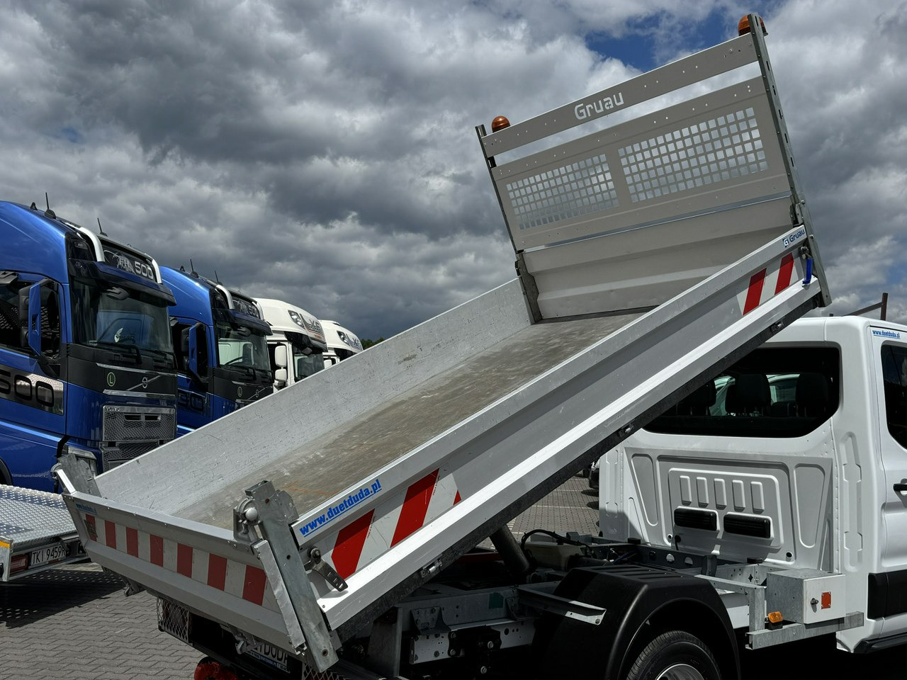 Kipper Transporter Ford Transit: das Bild 15