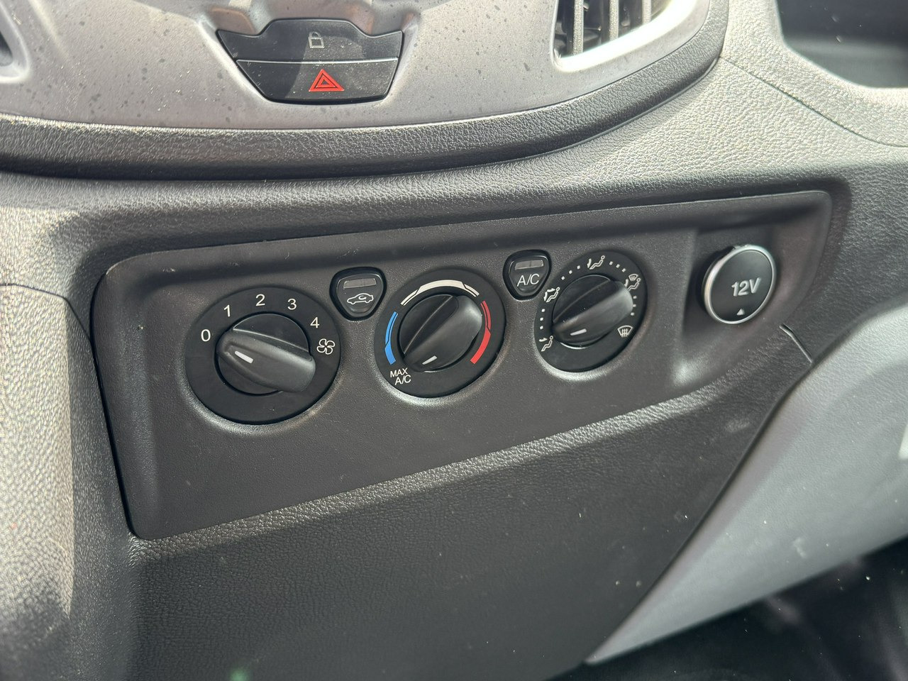 Kipper Transporter Ford Transit: das Bild 26