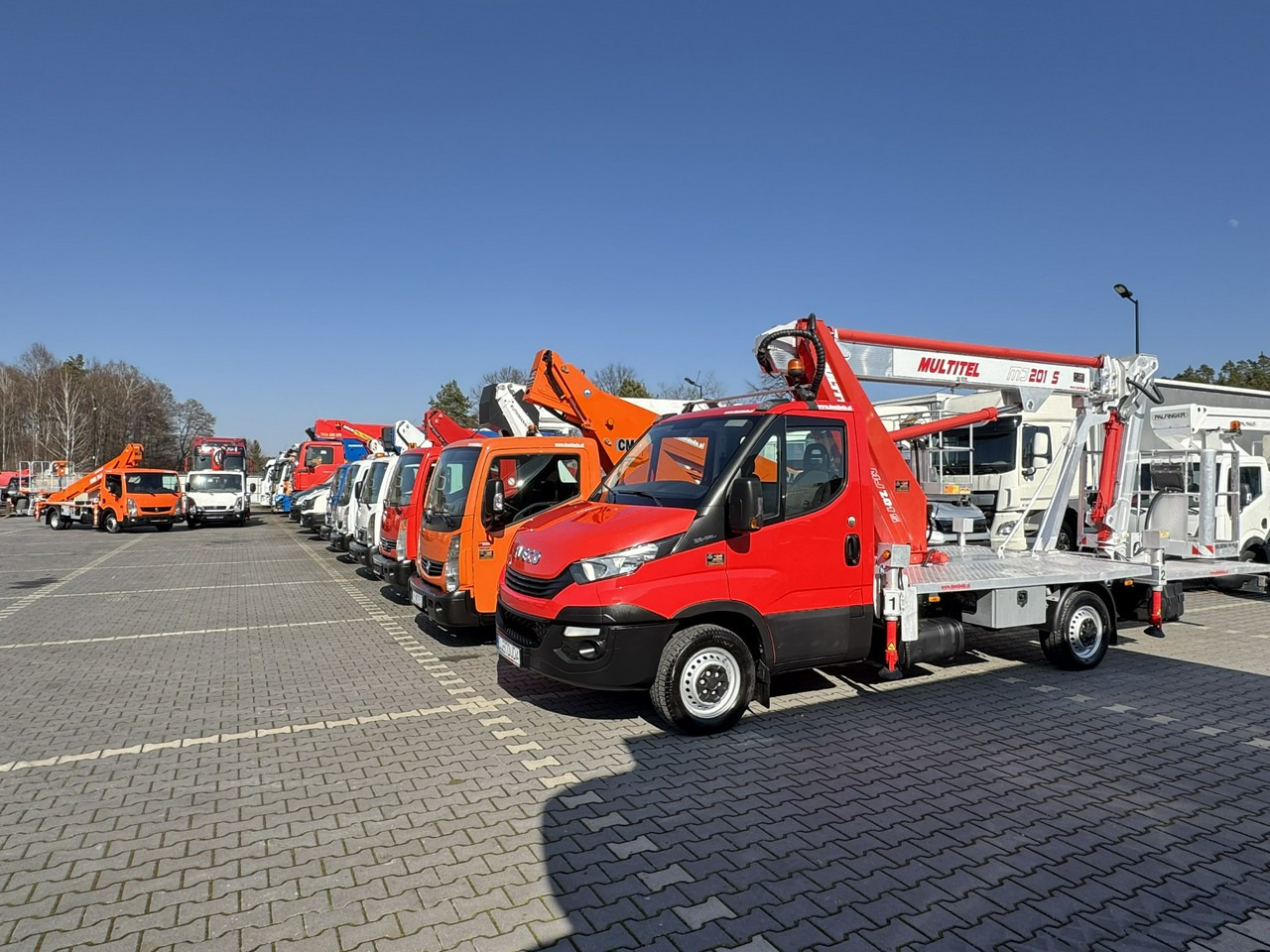 Iveco Daily 35S12 - LKW mit Arbeitsbühne: das Bild 4 Iveco Daily 35S12 - LKW mit Arbeitsbühne: das Bild 4
