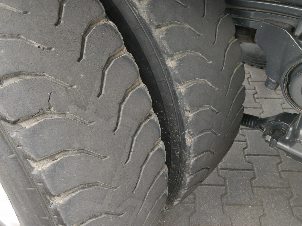 Kipper Iveco Trakker 360 EEV Manual 6x4 Wywrot 3-stronny Hydroburta Bok i Tył: das Bild 14