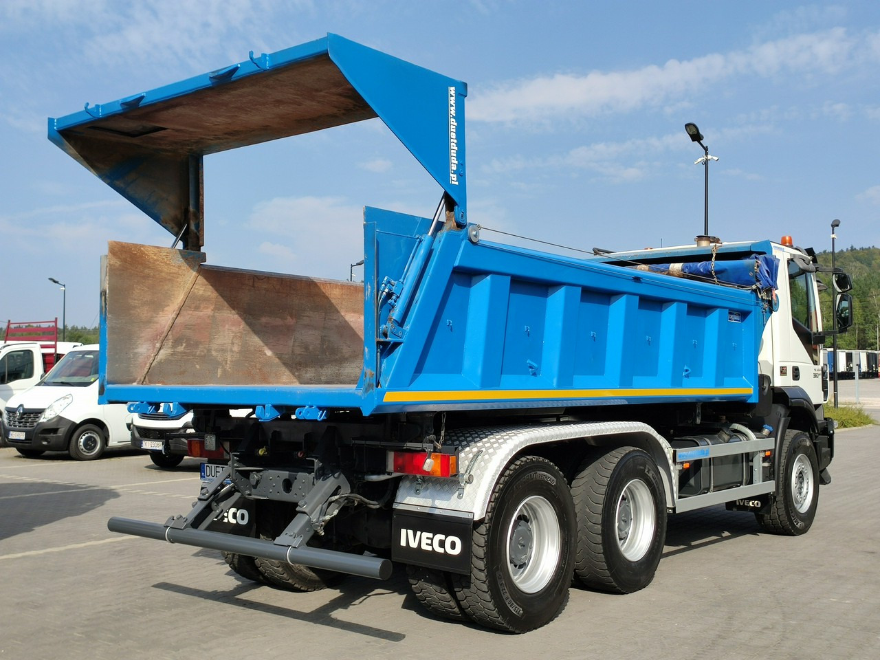 Kipper Iveco Trakker 360 EEV Manual 6x4 Wywrot 3-stronny Hydroburta Bok i Tył: das Bild 18