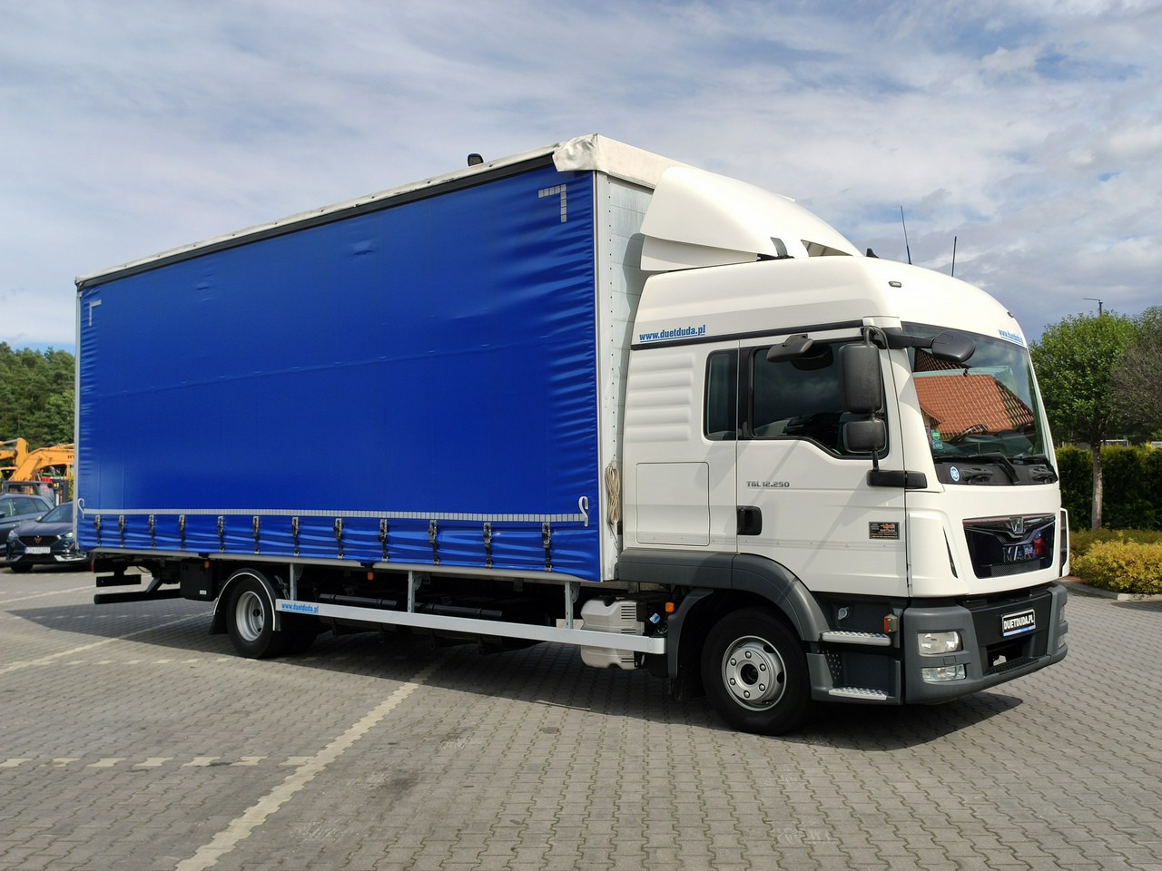 MAN TGL12.250 E6 Firana Tył Drzwi Dach Zsuwany Bogato Wyposażony - Plane LKW: das Bild 5 MAN TGL12.250 E6 Firana Tył Drzwi Dach Zsuwany Bogato Wyposażony - Plane LKW: das Bild 5