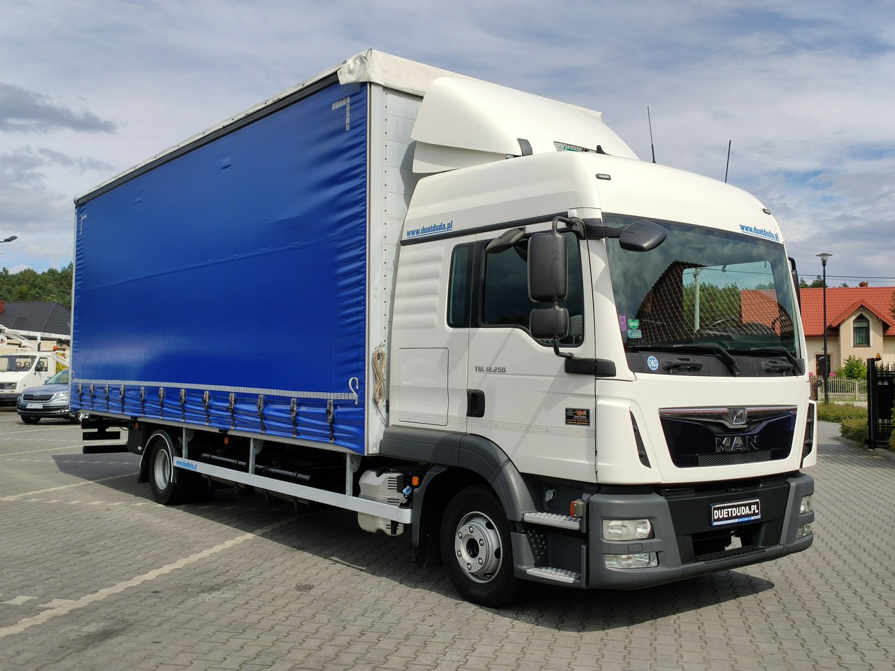 MAN TGL12.250 E6 Firana Tył Drzwi Dach Zsuwany Bogato Wyposażony - Plane LKW: das Bild 4 MAN TGL12.250 E6 Firana Tył Drzwi Dach Zsuwany Bogato Wyposażony - Plane LKW: das Bild 4