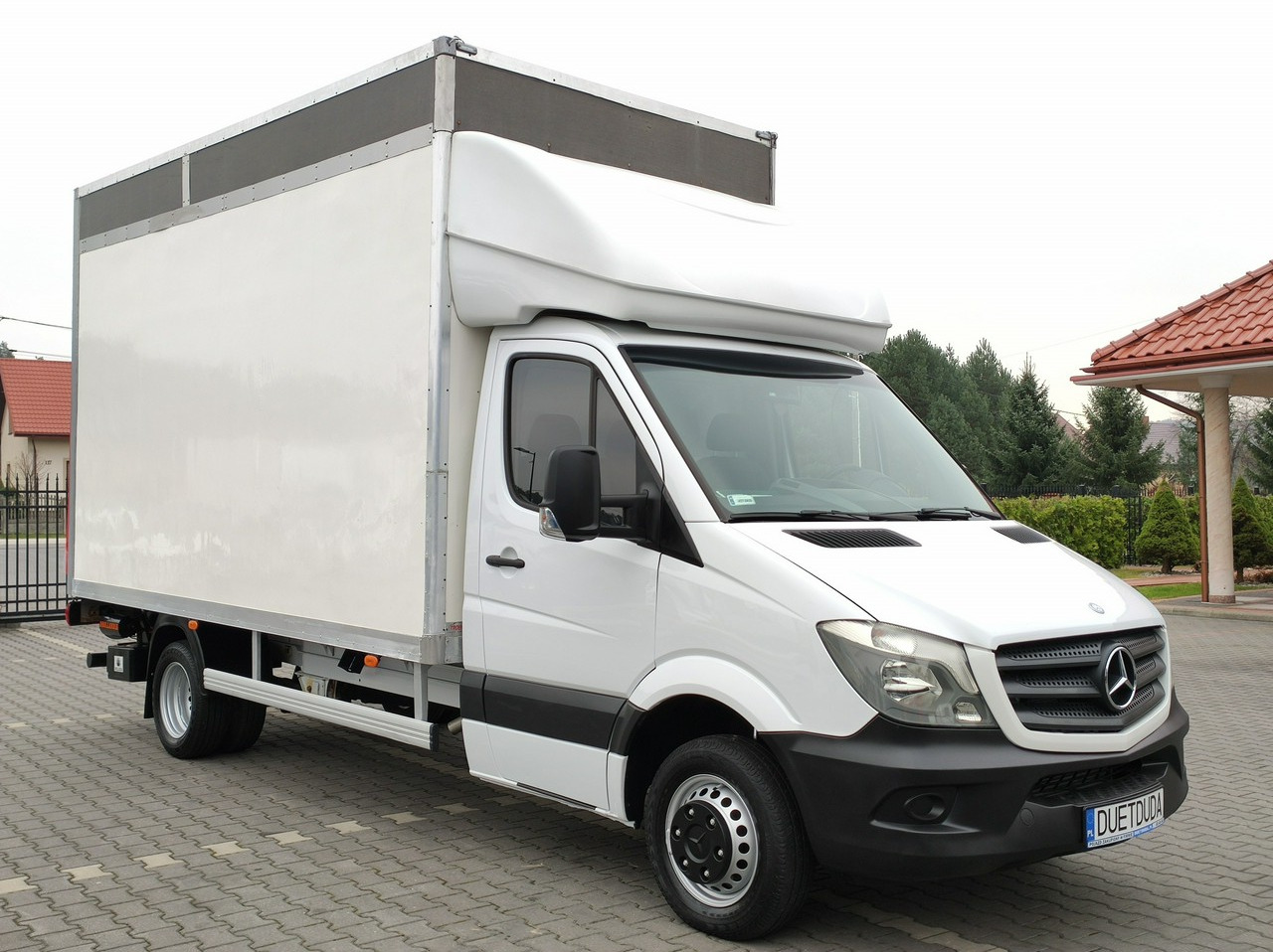 Mercedes Sprinter - Koffer Transporter: das Bild 2 Mercedes Sprinter - Koffer Transporter: das Bild 2