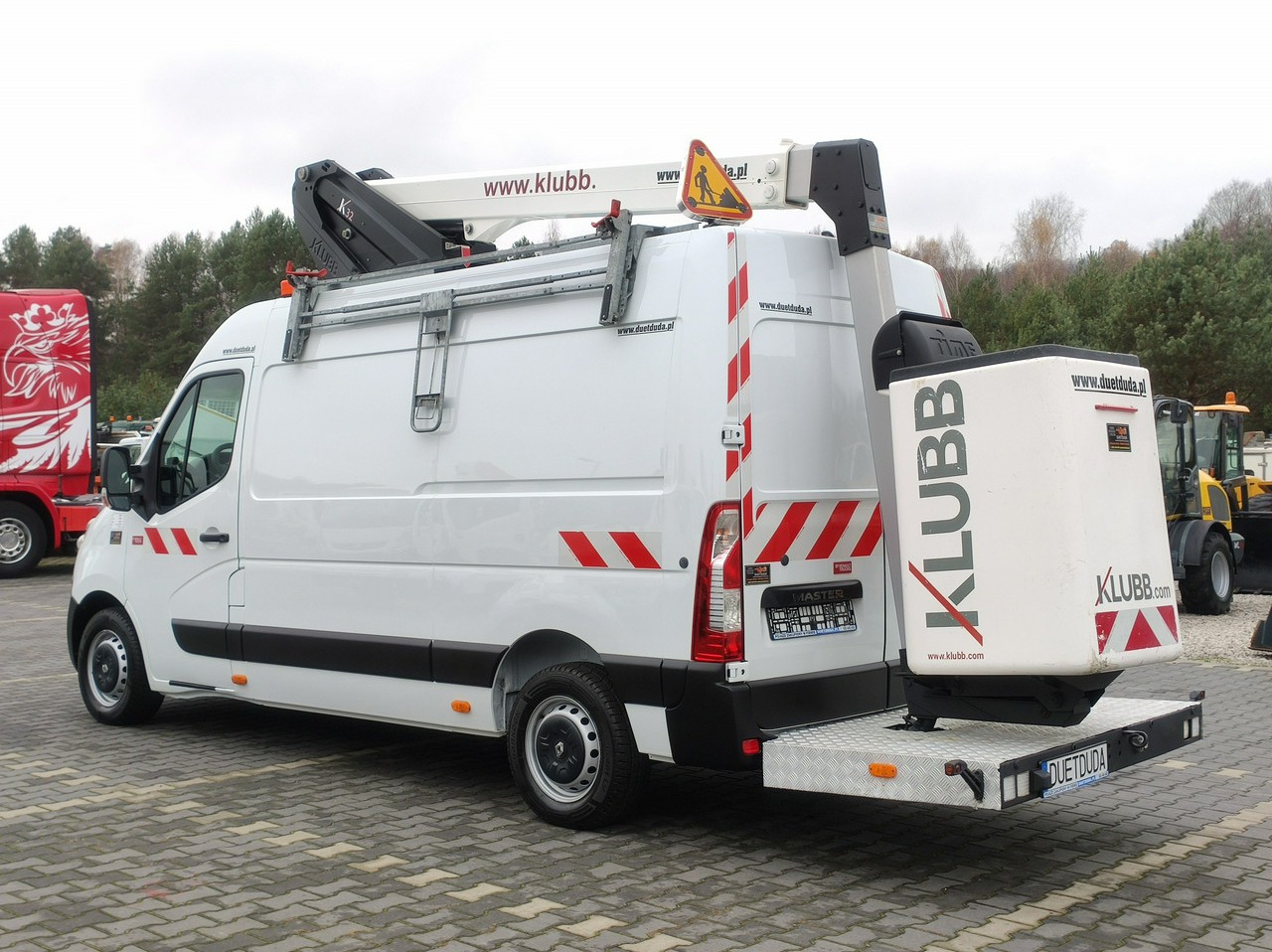 LKW mit Arbeitsbühne Renault Master: das Bild 8