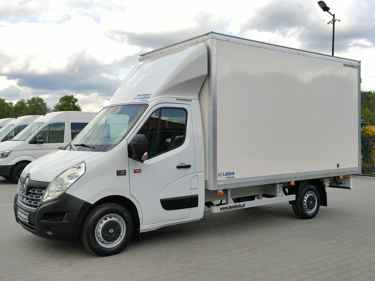 Renault Master - Koffer Transporter: das Bild 2 Renault Master - Koffer Transporter: das Bild 2
