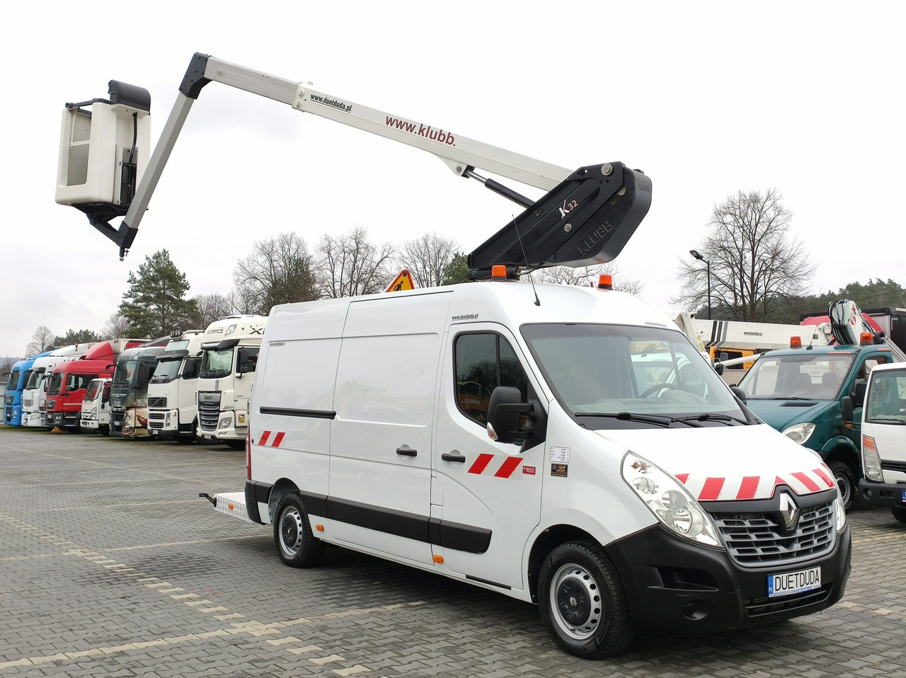 LKW mit Arbeitsbühne Renault Master: das Bild 10