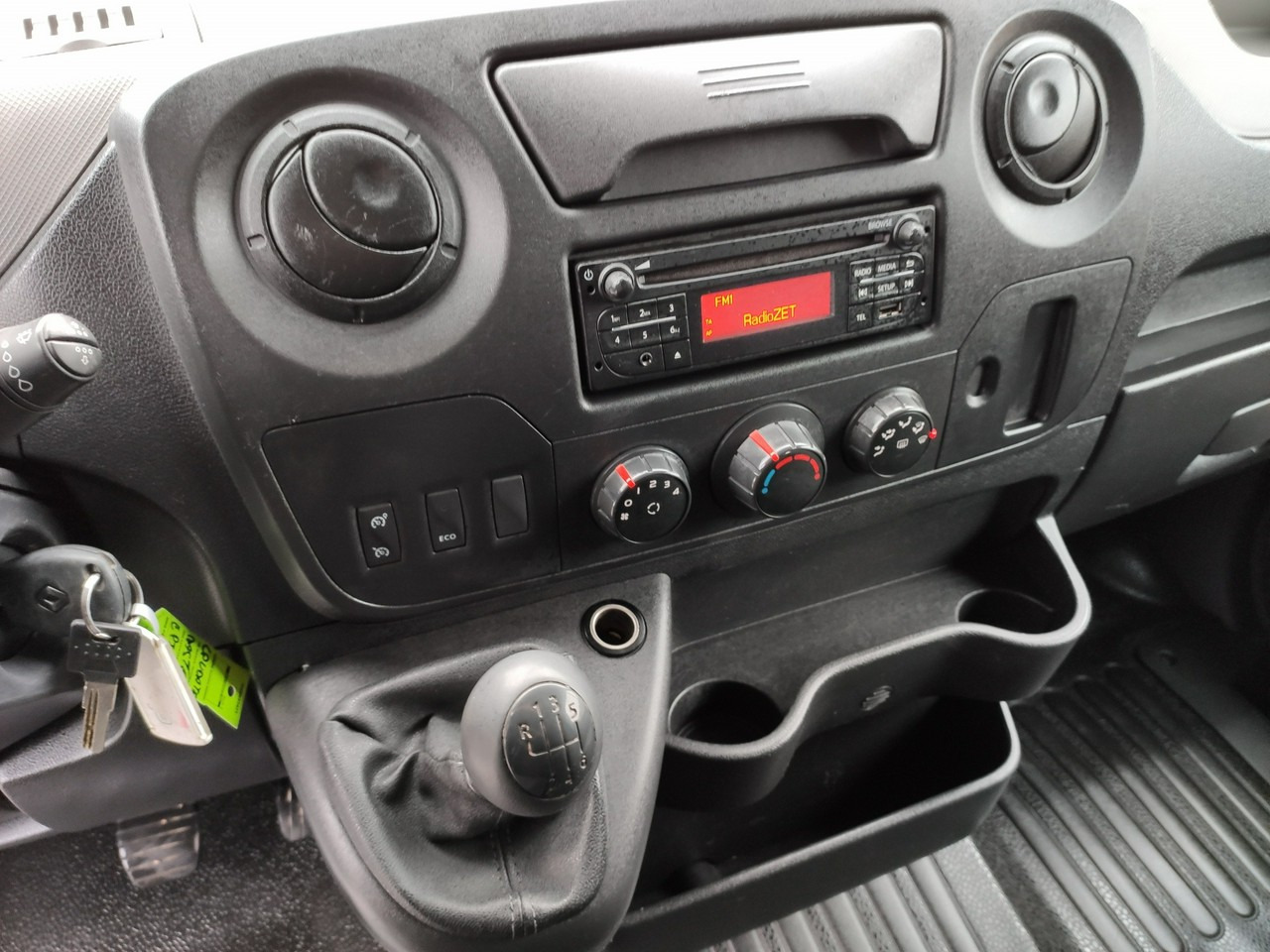 LKW mit Arbeitsbühne Renault Master: das Bild 34