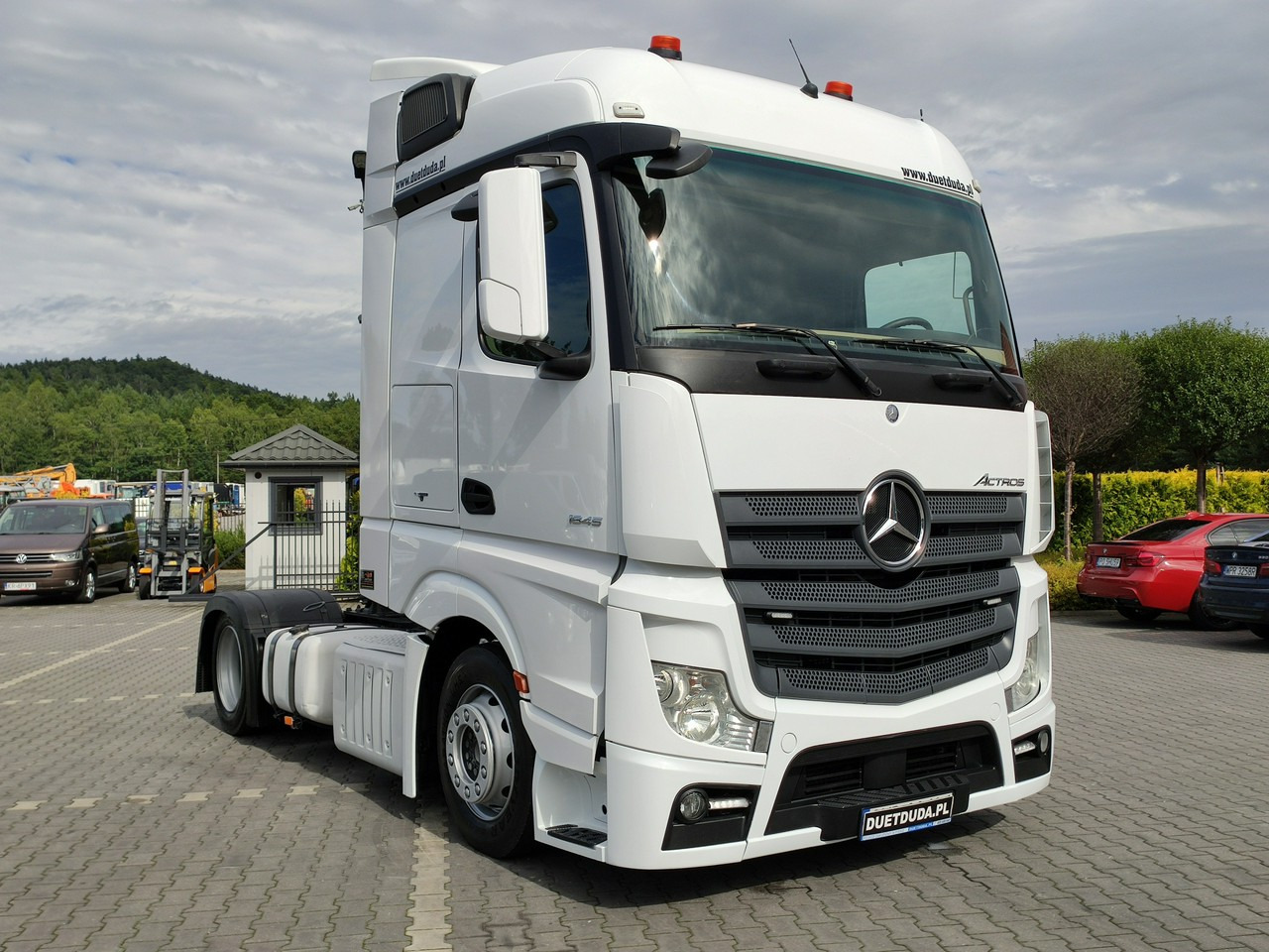 Mercedes ACTROS 1845 Euro 6 Low Deck Mega !!! - Sattelzugmaschine: das Bild 1 Mercedes ACTROS 1845 Euro 6 Low Deck Mega !!! - Sattelzugmaschine: das Bild 1