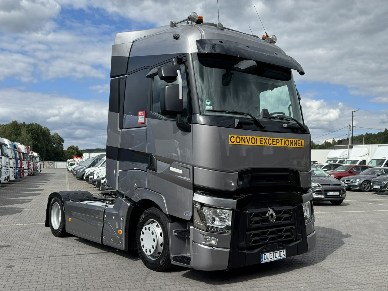 Renault Gama T 520 HIGH CAB Silnik 13litrów Euro 6 Low deck - Sattelzugmaschine: das Bild 5 Renault Gama T 520 HIGH CAB Silnik 13litrów Euro 6 Low deck - Sattelzugmaschine: das Bild 5