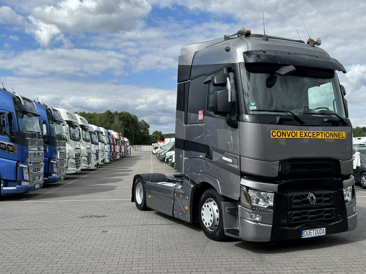 Renault Gama T 520 HIGH CAB Silnik 13litrów Euro 6 Low deck - Sattelzugmaschine: das Bild 1 Renault Gama T 520 HIGH CAB Silnik 13litrów Euro 6 Low deck - Sattelzugmaschine: das Bild 1