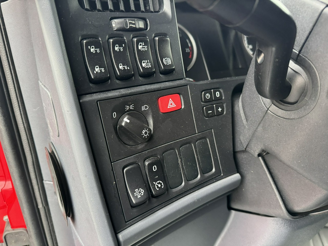 Sattelzugmaschine Scania R410 E6 4x2 Retarder Klima Postojowa Low deck / Mega: das Bild 23