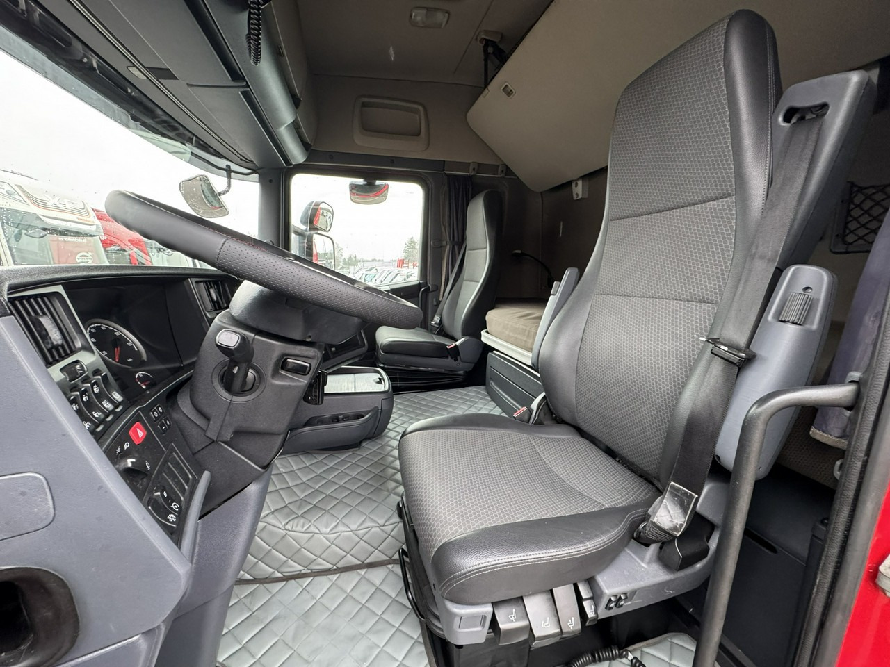 Sattelzugmaschine Scania R410 E6 4x2 Retarder Klima Postojowa Low deck / Mega: das Bild 21