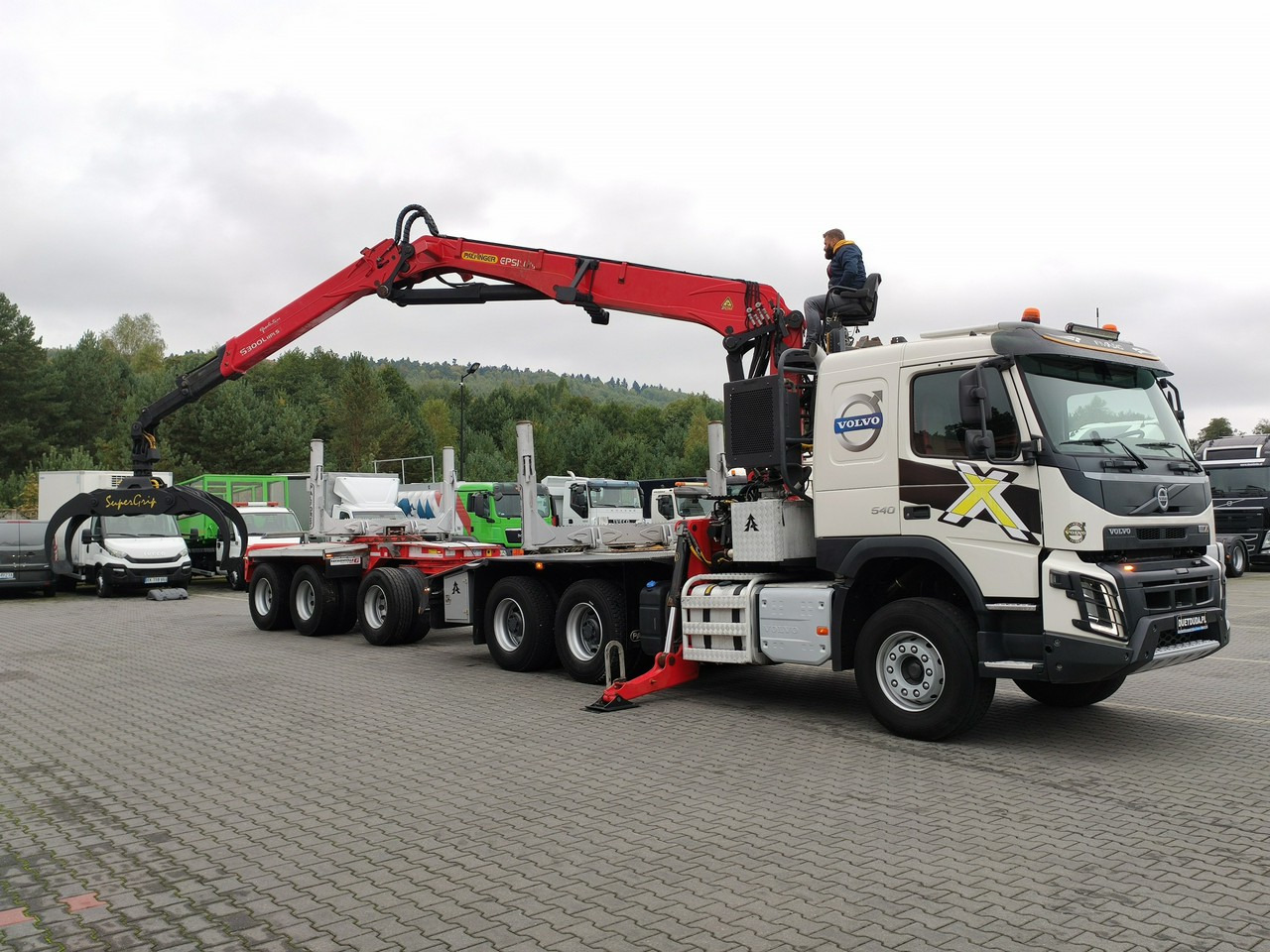 Volvo FMX 540 6x4 RETARDER PALFORET EPSILON S300L Do Drewna - Holztransporter: das Bild 4 Volvo FMX 540 6x4 RETARDER PALFORET EPSILON S300L Do Drewna - Holztransporter: das Bild 4