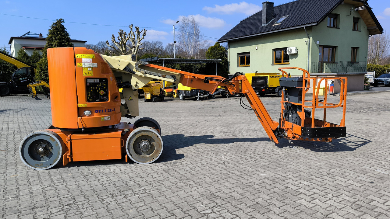 JLG E 300 AJP - Gelenkarmbühne: das Bild 4 JLG E 300 AJP - Gelenkarmbühne: das Bild 4