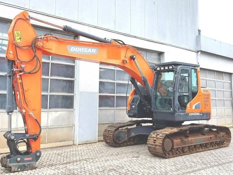 Doosan DX 235 LCR-5 - Kettenbagger: das Bild 2 Doosan DX 235 LCR-5 - Kettenbagger: das Bild 2