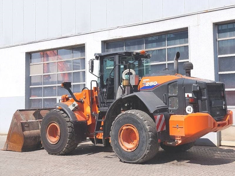 Hitachi ZW 250-6 - Radlader: das Bild 3 Hitachi ZW 250-6 - Radlader: das Bild 3