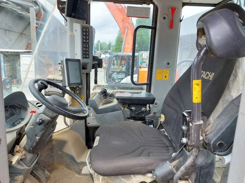 Radlader Hitachi ZW 310-7: das Bild 11