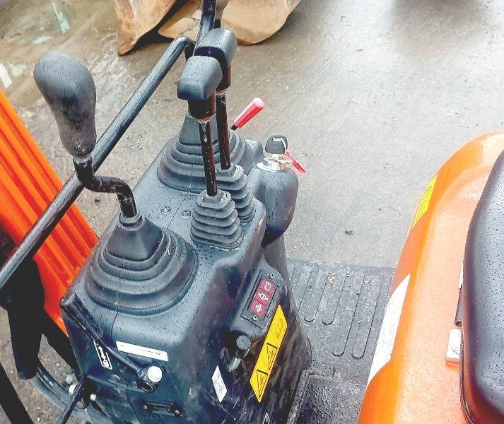 Hitachi ZX 10 U-6 - Minibagger: das Bild 5 Hitachi ZX 10 U-6 - Minibagger: das Bild 5