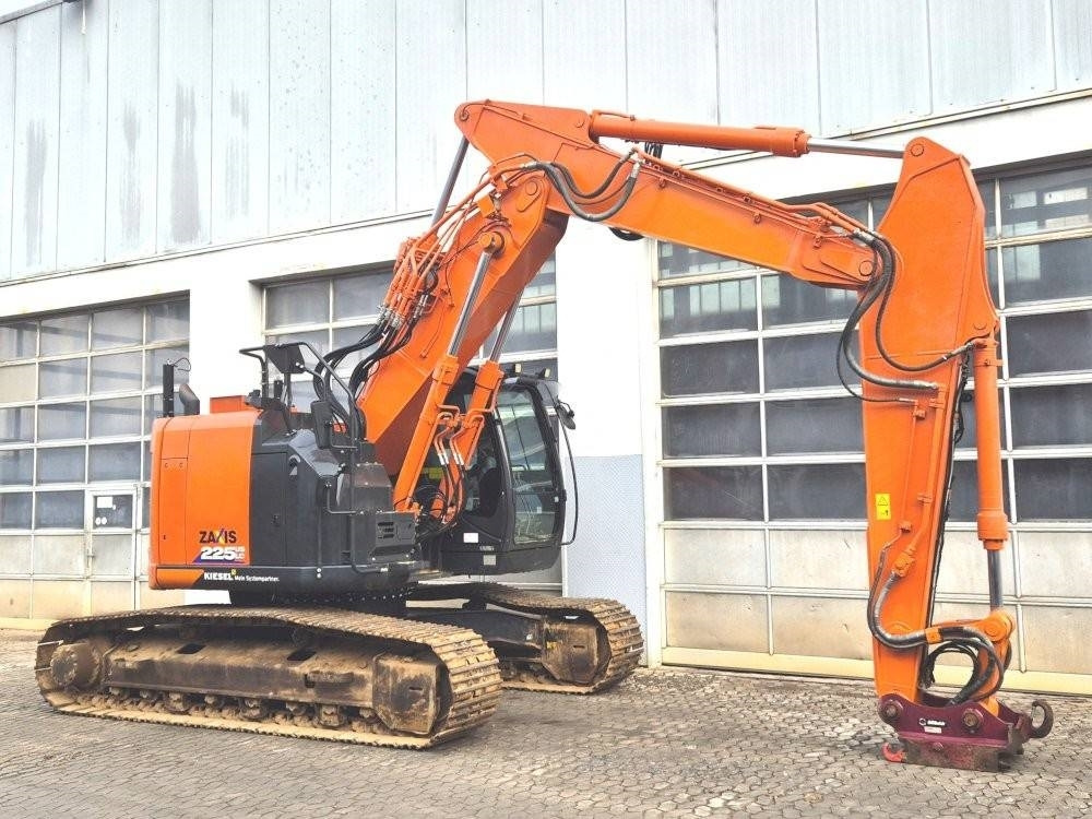 Hitachi ZX 225 USLC-6 - Kettenbagger: das Bild 4 Hitachi ZX 225 USLC-6 - Kettenbagger: das Bild 4
