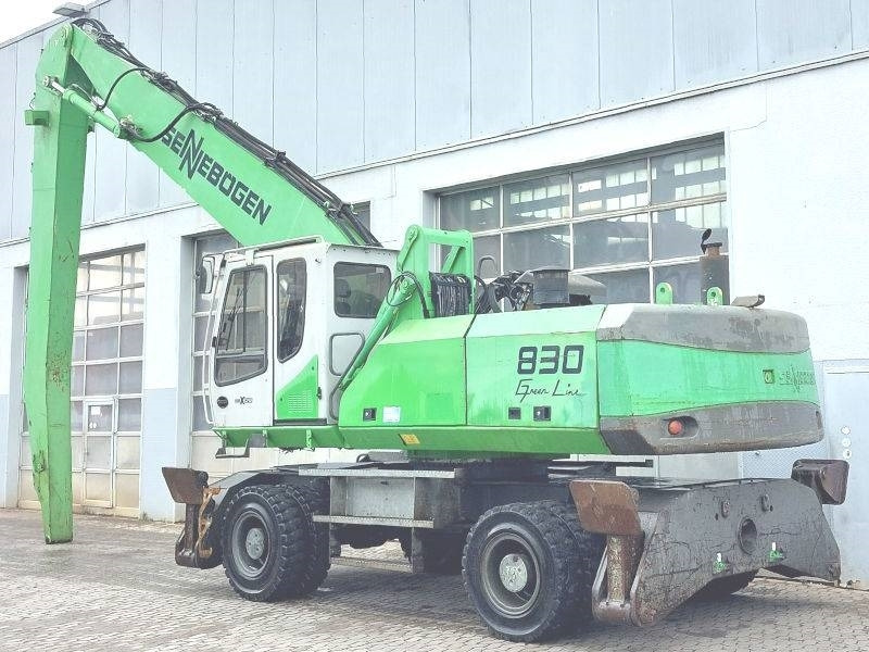 Sennebogen 830 - Umschlagbagger: das Bild 3 Sennebogen 830 - Umschlagbagger: das Bild 3