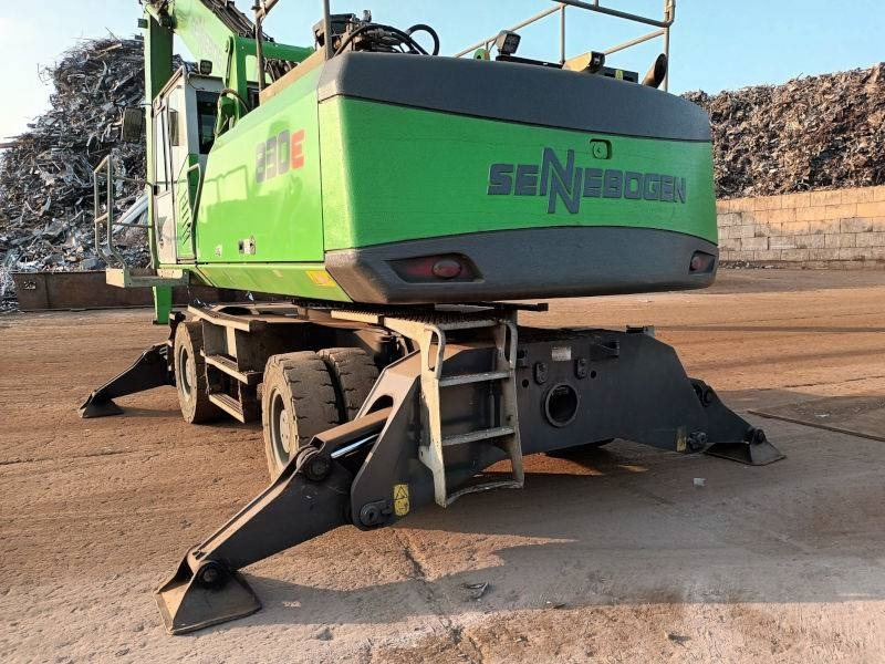 Sennebogen 830 E - Umschlagbagger: das Bild 4 Sennebogen 830 E - Umschlagbagger: das Bild 4