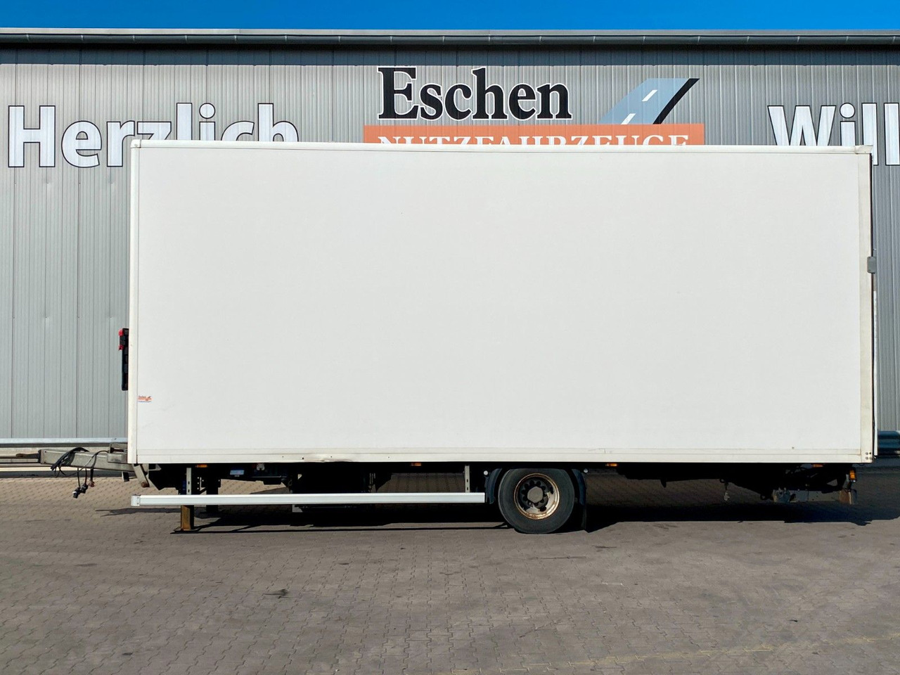 Ackermann Z-KA-F 105/76 | Dautel LBW*Zwillingsreifen*EBS Ackermann Z-KA-F 105/76 | Dautel LBW*Zwillingsreifen*EBS - Koffer Anhänger: das Bild 2 Ackermann Z-KA-F 105/76 | Dautel LBW*Zwillingsreifen*EBS Ackermann Z-KA-F 105/76 | Dautel LBW*Zwillingsreifen*EBS - Koffer Anhänger: das Bild 2