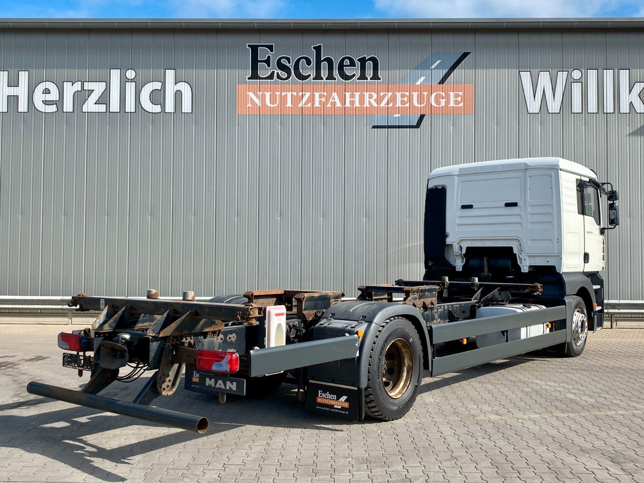 MAN TGA 18.350 LL Fahrschule*Driving school*5 Sitze MAN TGA 18.350 LL Fahrschule*Driving school*5 Sitze - Pritsche LKW: das Bild 5 MAN TGA 18.350 LL Fahrschule*Driving school*5 Sitze MAN TGA 18.350 LL Fahrschule*Driving school*5 Sitze - Pritsche LKW: das Bild 5