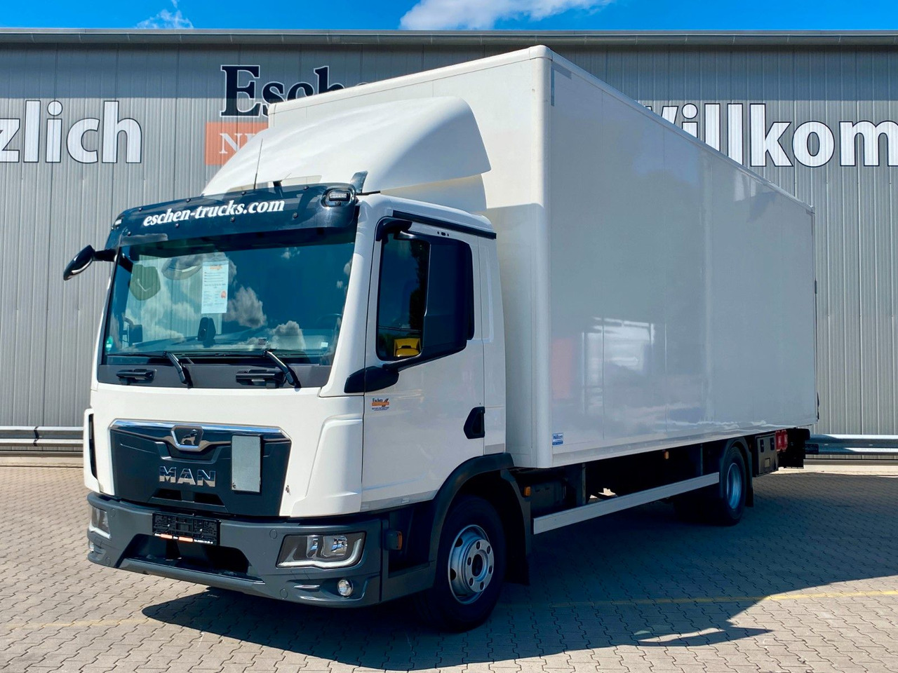 MAN TGL 12.220 Automatik*LBW*HU+BremseNEU*Navi*Kamer - Koffer LKW: das Bild 1 MAN TGL 12.220 Automatik*LBW*HU+BremseNEU*Navi*Kamer - Koffer LKW: das Bild 1