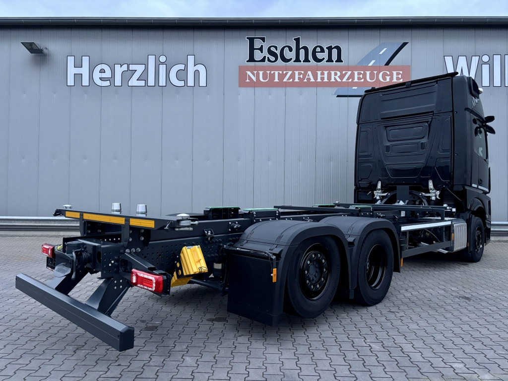 Mercedes-Benz 2542 L 6x2 F 13 Actros GigaSpace - Containerwagen/ Wechselfahrgestell LKW: das Bild 5 Mercedes-Benz 2542 L 6x2 F 13 Actros GigaSpace - Containerwagen/ Wechselfahrgestell LKW: das Bild 5