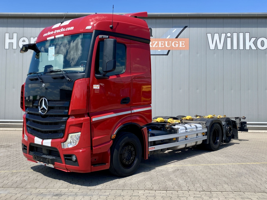 Mercedes-Benz 2546 LL 6x2 - Containerwagen/ Wechselfahrgestell LKW: das Bild 1 Mercedes-Benz 2546 LL 6x2 - Containerwagen/ Wechselfahrgestell LKW: das Bild 1