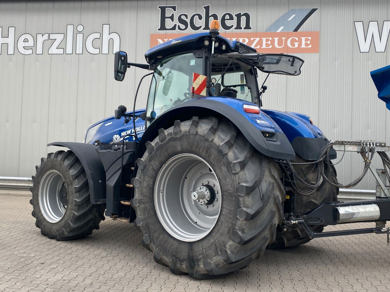 New Holland T7.315 AC 4x4 | Fronthydraulik*LoadSensing*Klima - Traktor: das Bild 4 New Holland T7.315 AC 4x4 | Fronthydraulik*LoadSensing*Klima - Traktor: das Bild 4