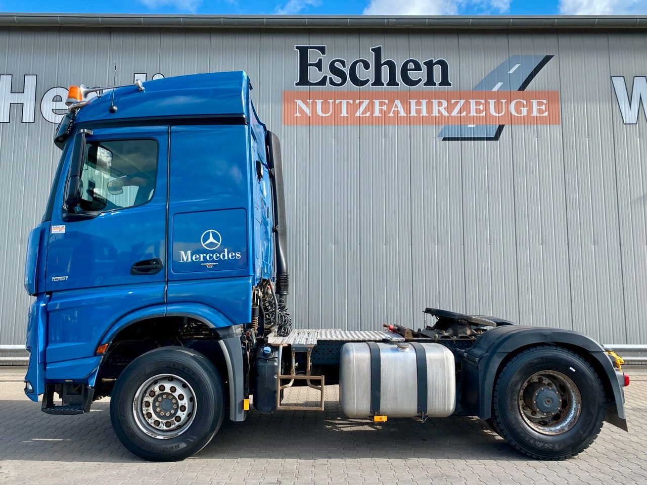 Mercedes-Benz 1851 Arocs LS | 2x Hydraulik*Reifen:70%*1.Hd*AC - Sattelzugmaschine: das Bild 2 Mercedes-Benz 1851 Arocs LS | 2x Hydraulik*Reifen:70%*1.Hd*AC - Sattelzugmaschine: das Bild 2