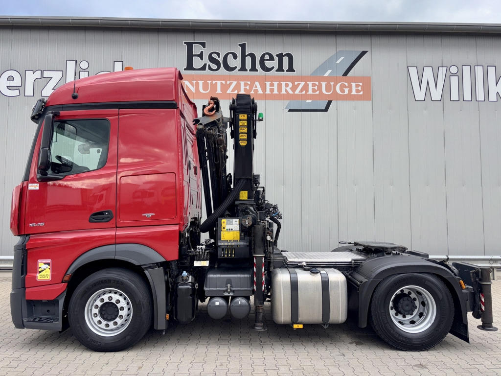Mercedes-Benz Actros 1845 Palfinger PK 33002-EH D Kran - Sattelzugmaschine: das Bild 2 Mercedes-Benz Actros 1845 Palfinger PK 33002-EH D Kran - Sattelzugmaschine: das Bild 2