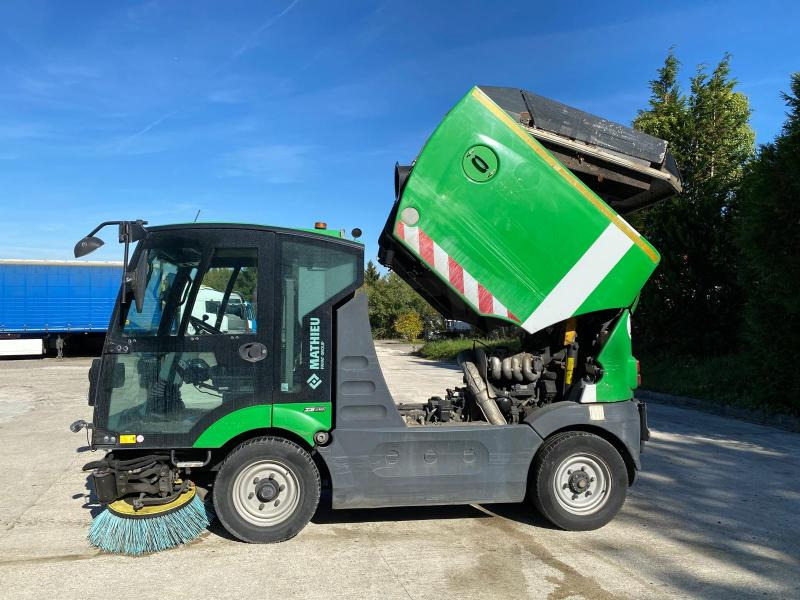 Mathieu Azura MC210 - Kehrmaschine: das Bild 4 Mathieu Azura MC210 - Kehrmaschine: das Bild 4