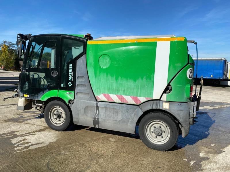 Mathieu Azura MC210 - Kehrmaschine: das Bild 5 Mathieu Azura MC210 - Kehrmaschine: das Bild 5