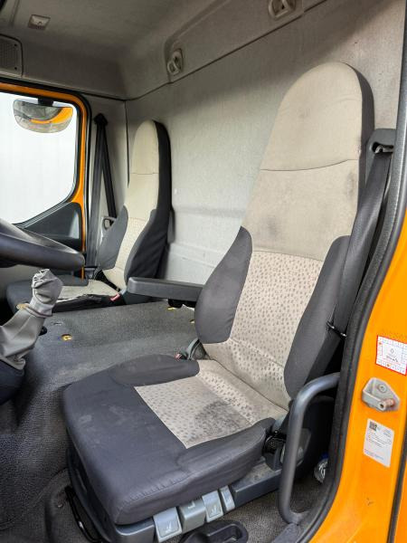 Renault Midlum 220 - Koffer LKW: das Bild 3 Renault Midlum 220 - Koffer LKW: das Bild 3