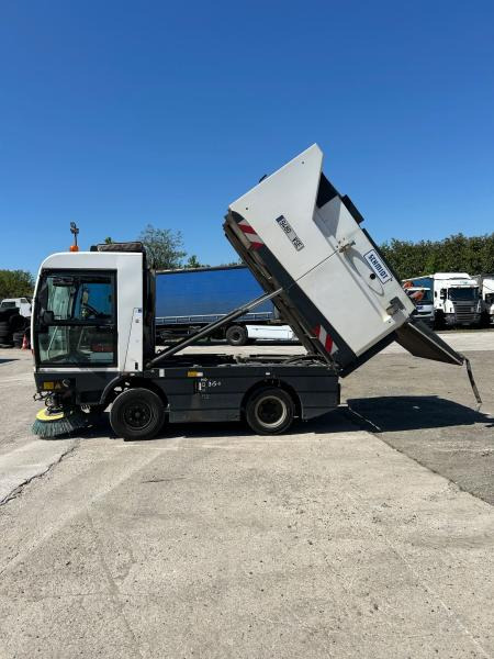 Schmidt Clingo 500 Compact 400 - Kehrmaschine: das Bild 2 Schmidt Clingo 500 Compact 400 - Kehrmaschine: das Bild 2