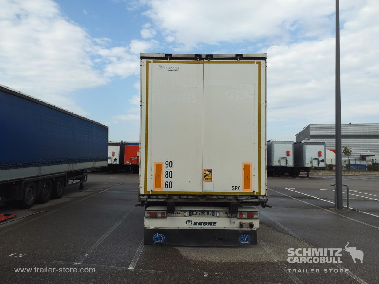 Planenauflieger KRONE Curtainsider Dropside: das Bild 10