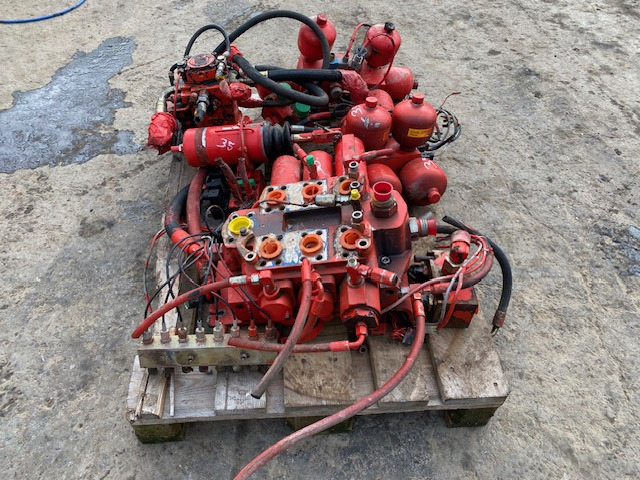 2426877 - O&K L45 - Ersatzteile für Baumaschine: das Bild 3 2426877 - O&K L45 - Ersatzteile für Baumaschine: das Bild 3