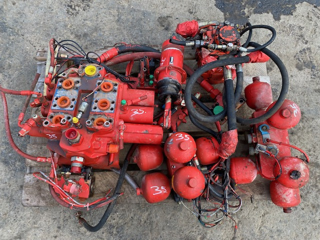 2426877 - O&K L45 - Ersatzteile für Baumaschine: das Bild 5 2426877 - O&K L45 - Ersatzteile für Baumaschine: das Bild 5